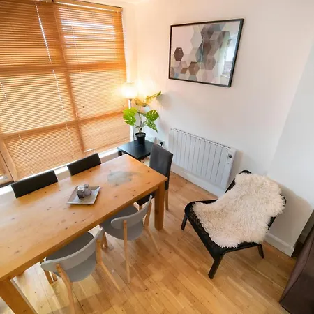 Appartement Comfortable, Stylish, 3 Bedroom Town House Galway