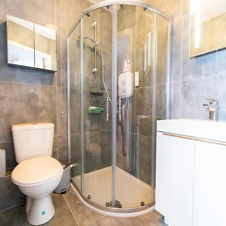 Appartement Comfortable, Stylish, 3 Bedroom Town House